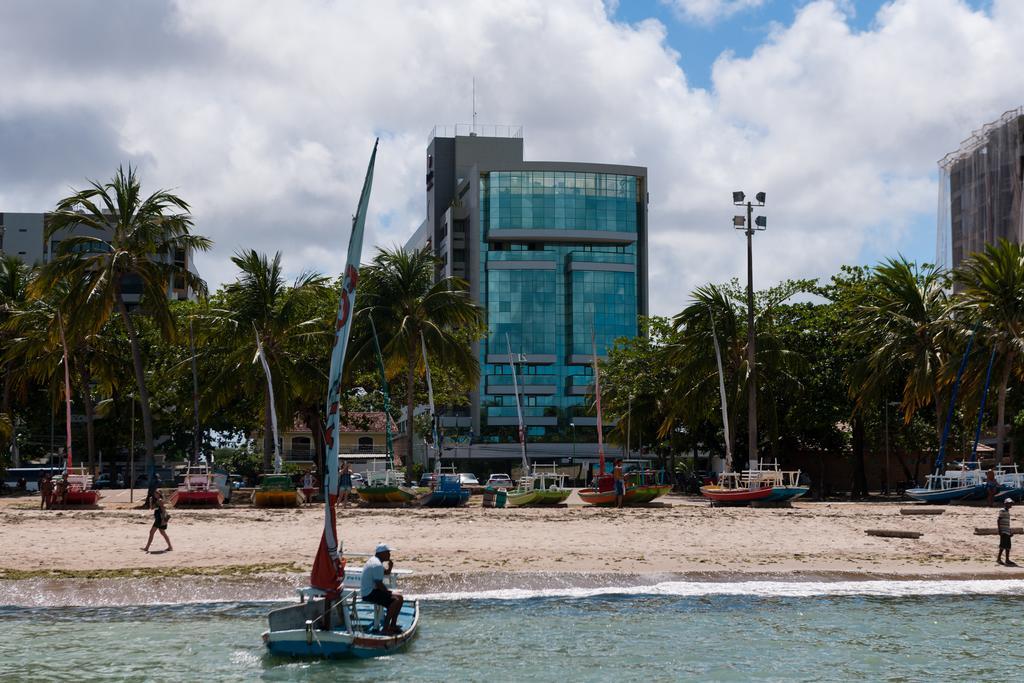 Best Western Premier Maceio Bagian luar foto The headquarters of the Central Bank of Comoros in Moroni