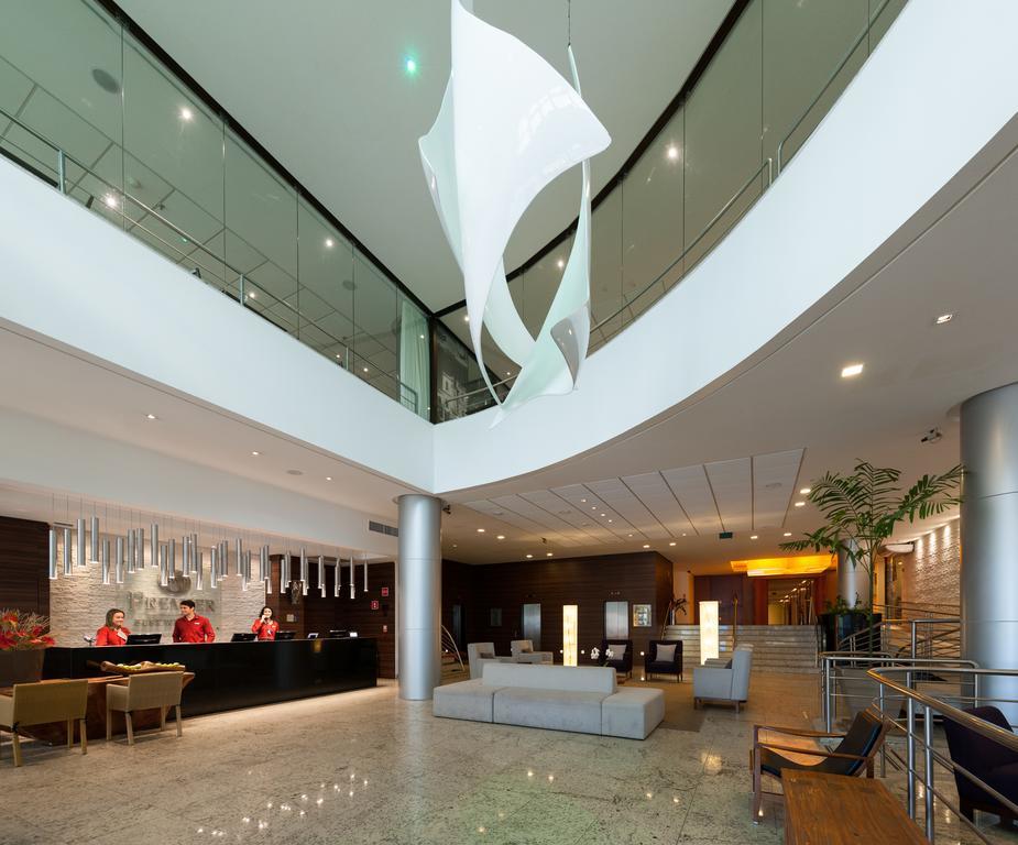 Best Western Premier Maceio Bagian luar foto The lobby of the hotel